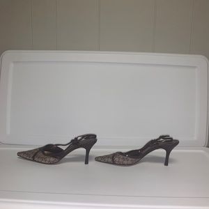 AK Anne Klein signature brown tan low cut heel